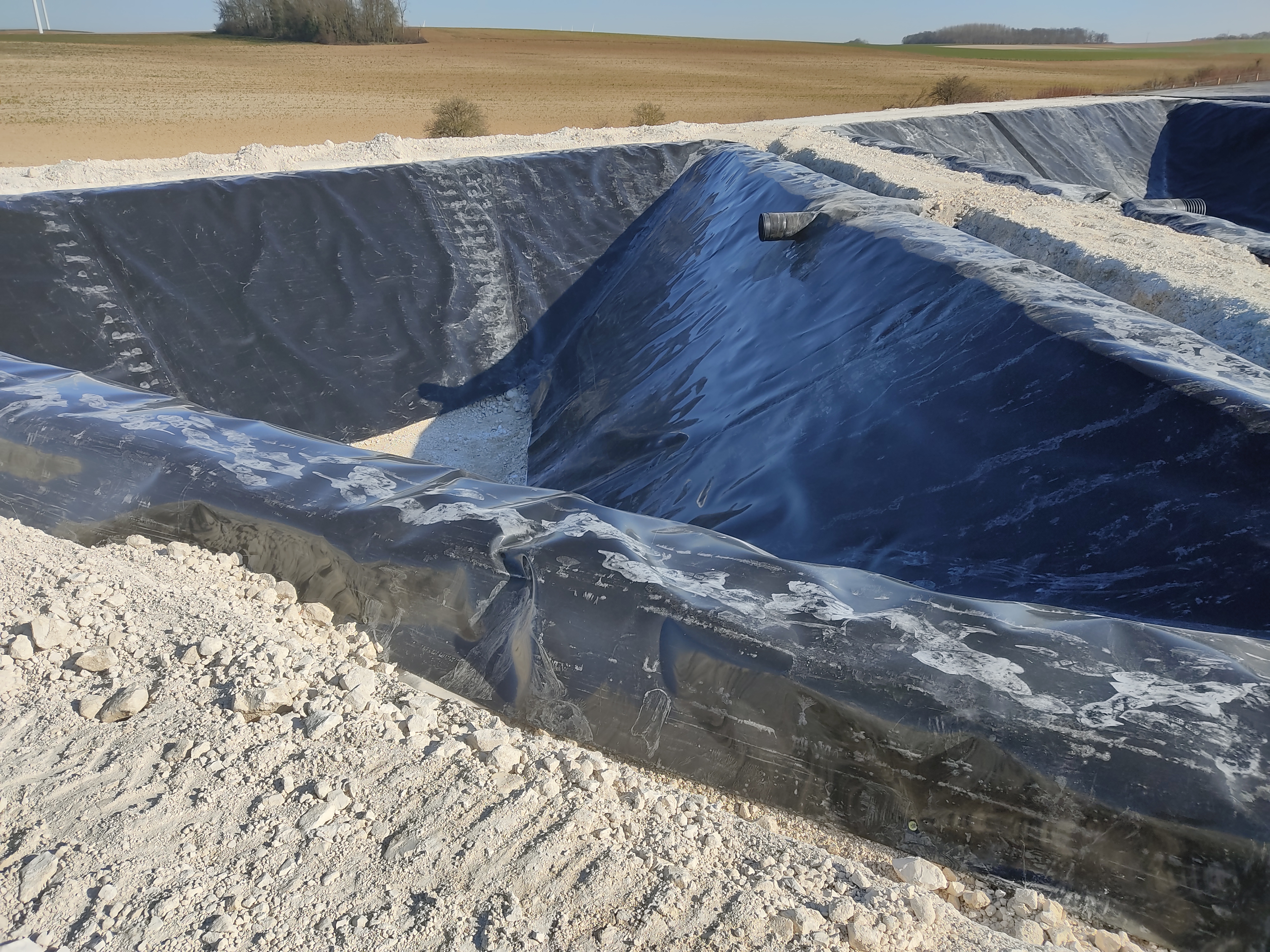 BASSIN DE RECUPERATION D'EAU DE PLATE FORME  DPT 02